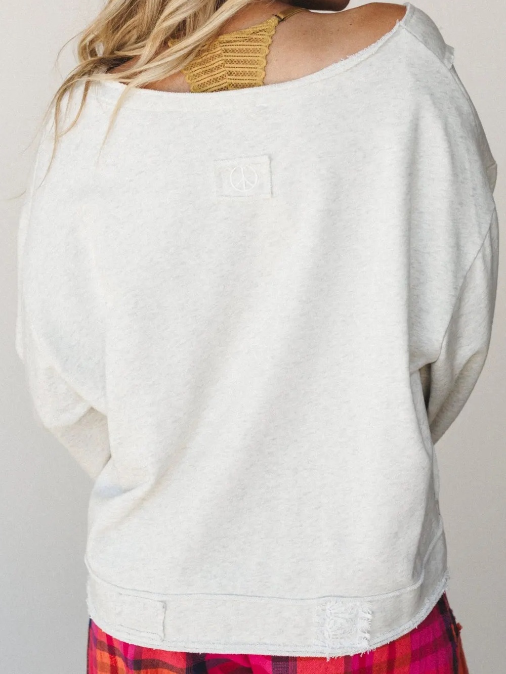 NWT POL Peace Sign Love Oatmeal Natutal Criss Cross Sweatshirt Top - Picture 14 of 14